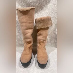 Tod’s Tan Shearling Boots